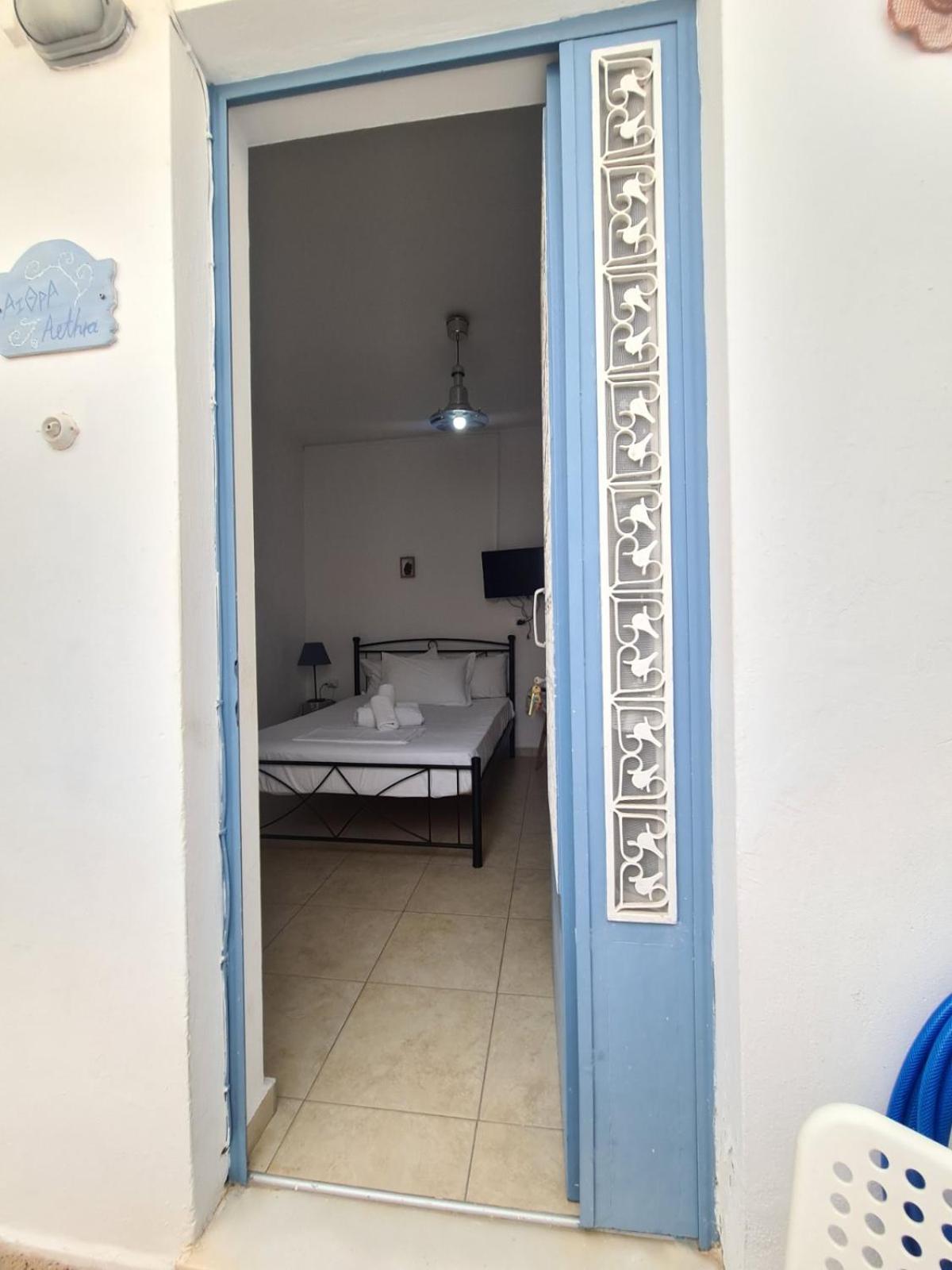 Aithra -Cosy Studio In Centre Of Poros Poros Town Bagian luar foto